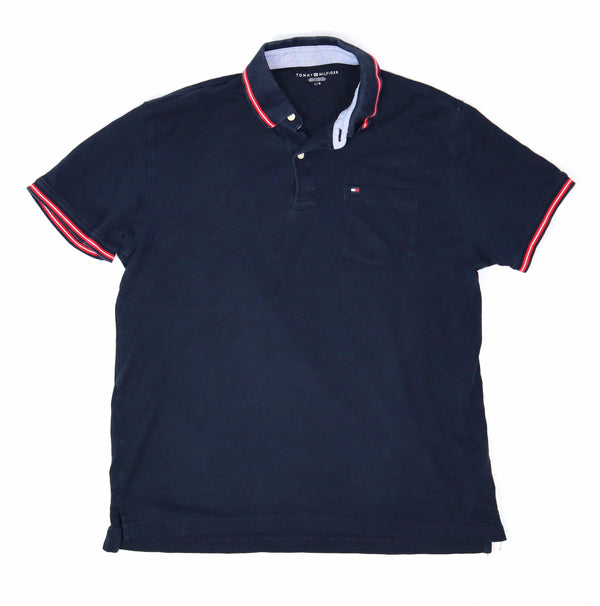 Tommy Hilfiger donkerblauwe heren polo maat L met borstzak volledig van voren