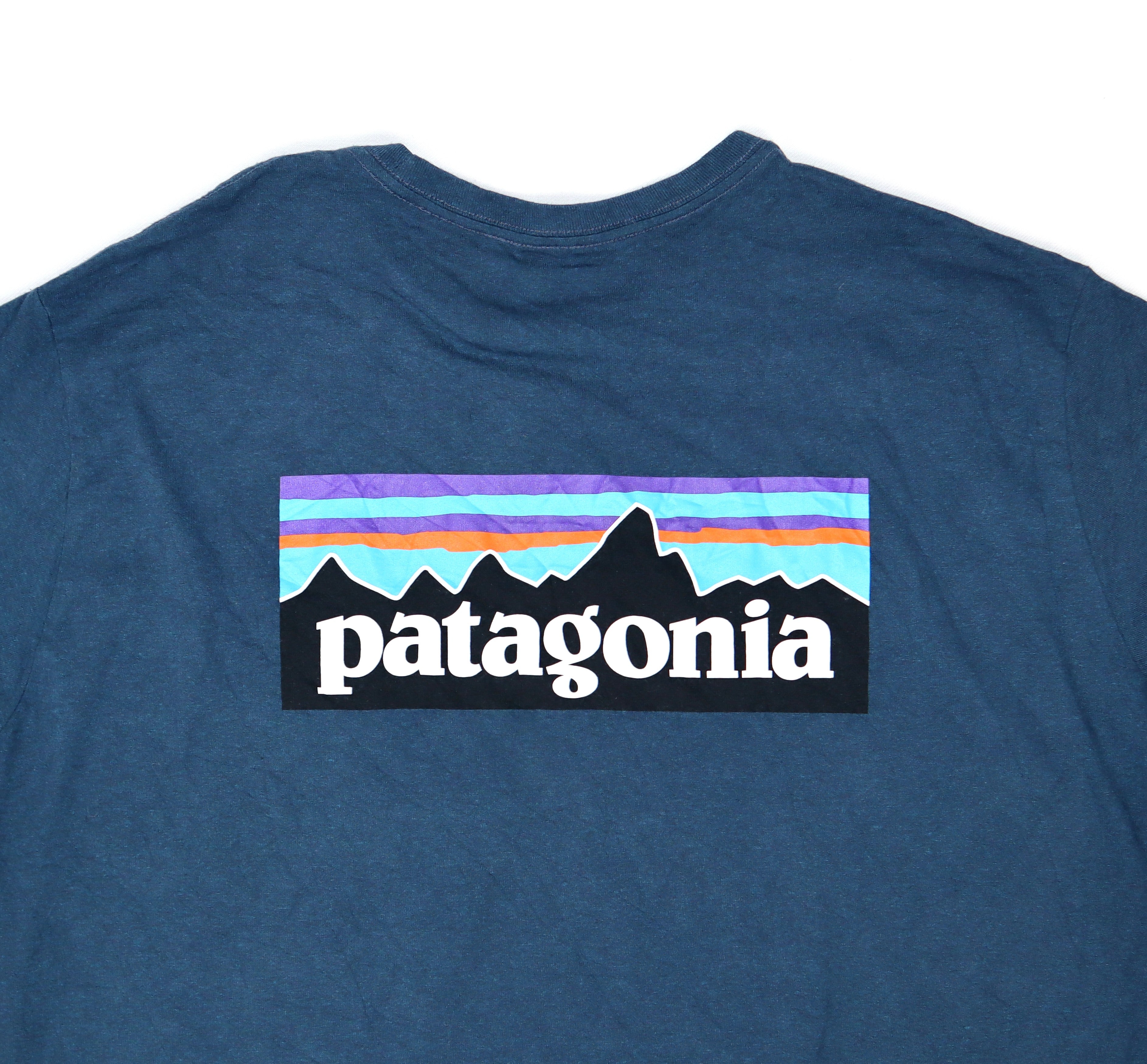 Patagonia Responsibili-Tee donkerblauw heren T-shirt volledig van voren