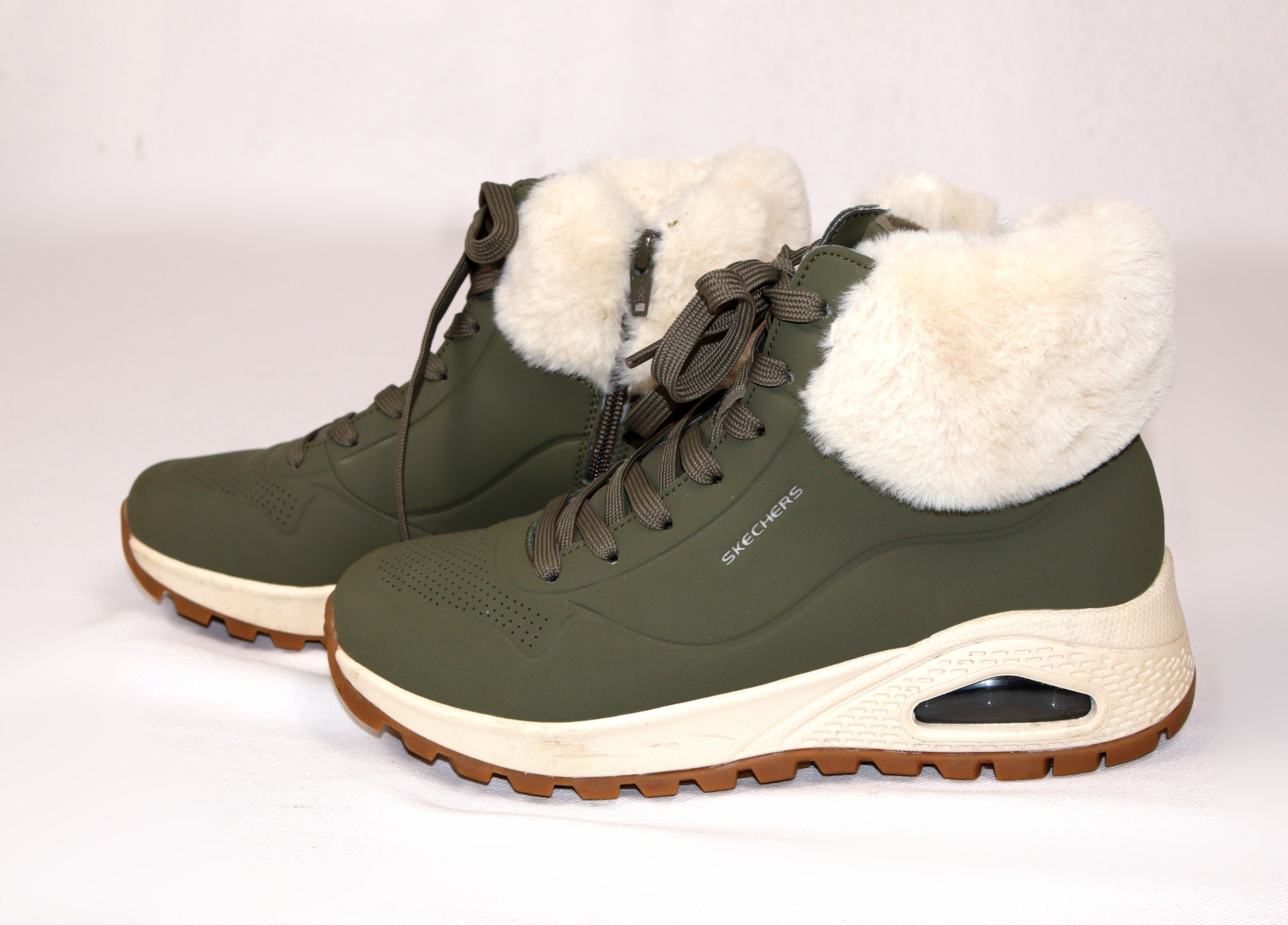 Skechers hoge wintersneakers olijfgroen met faux-fur – maat 38