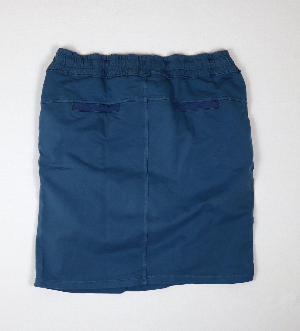 Tramontana damesrok maat XL blauw achterkant met paspelzakken
