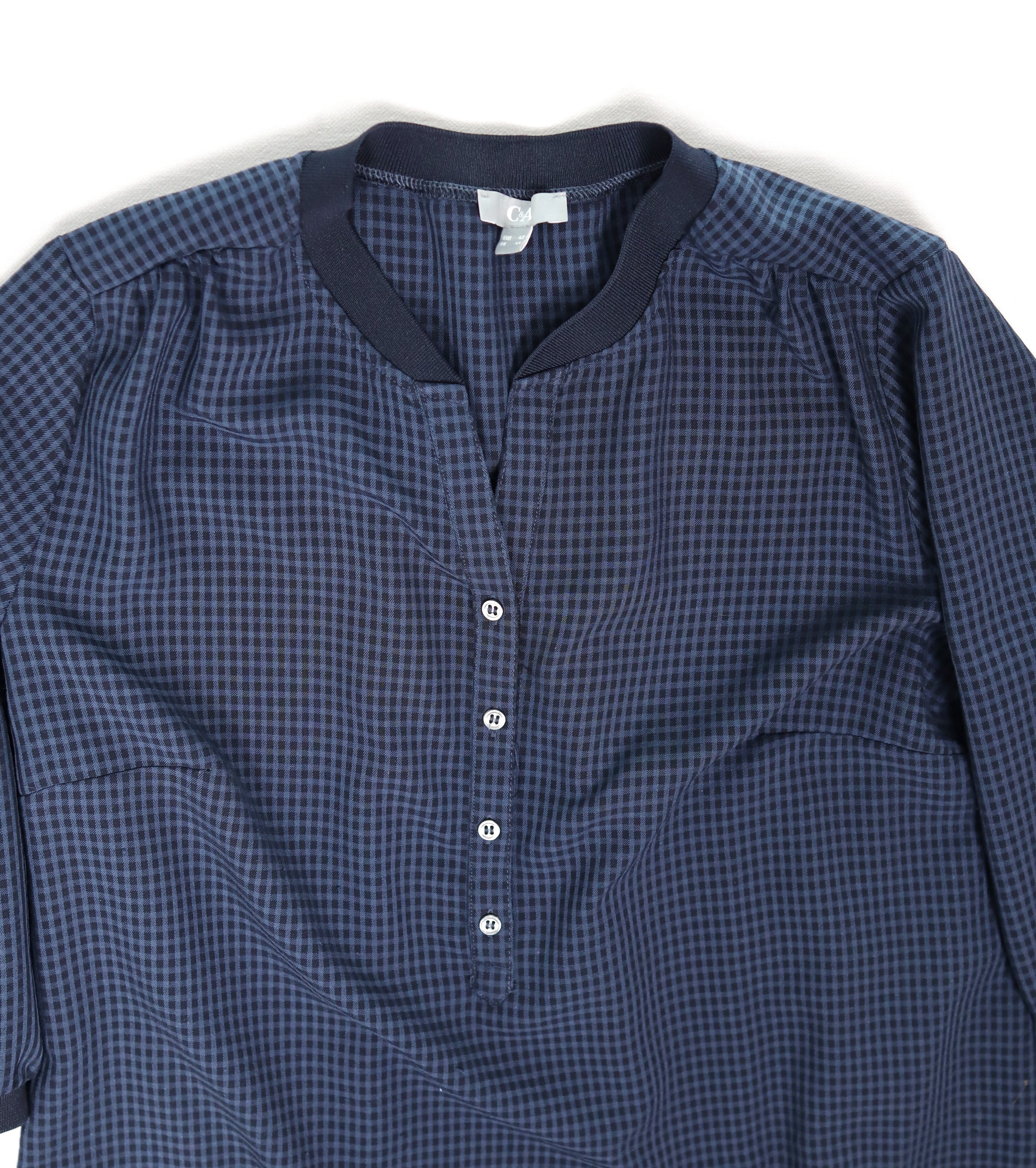 Donkerblauwe C&A blouse met ruitpatroon maat 42