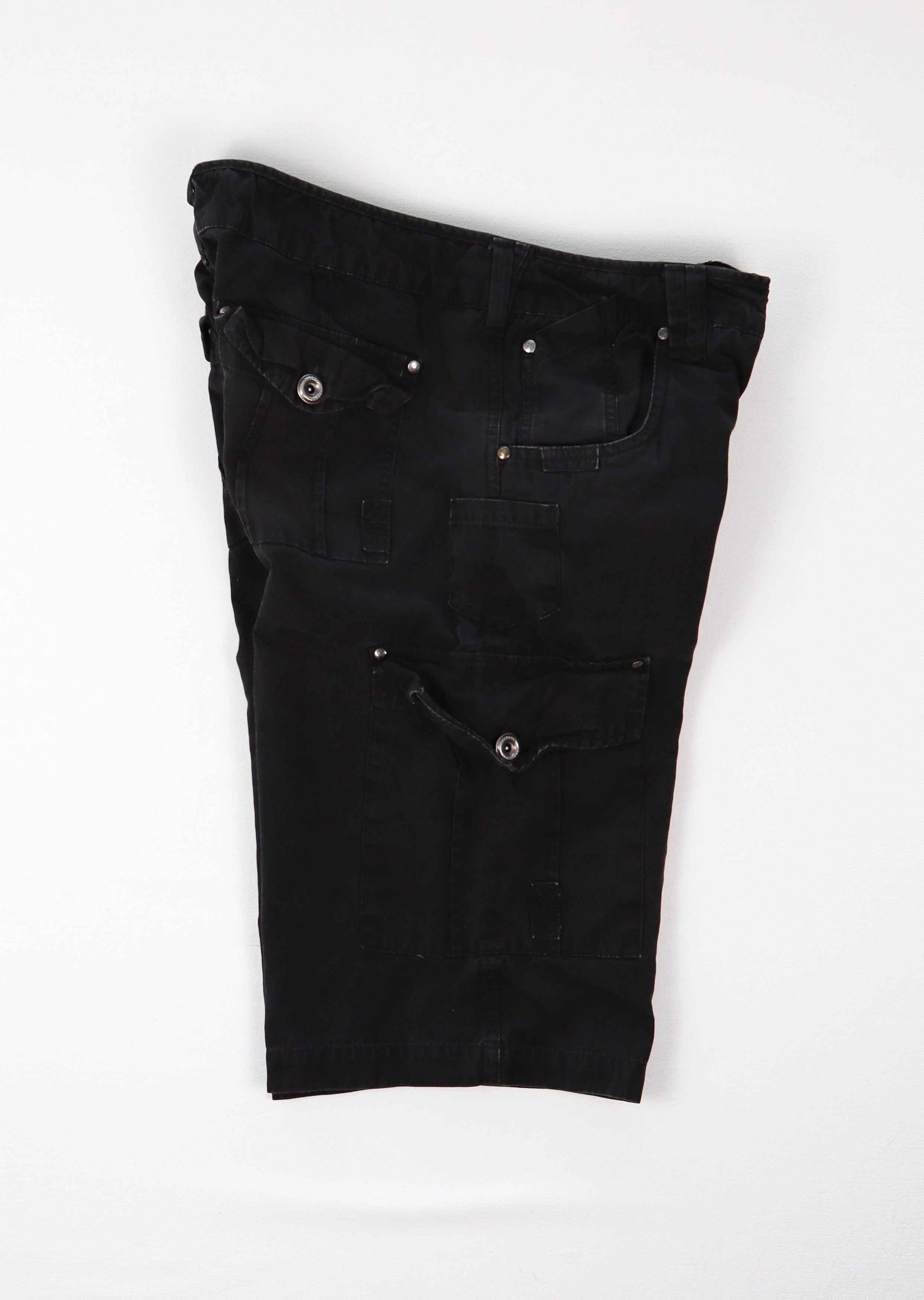 Petrol Industries cargo short zwart detail cargozakken met klep