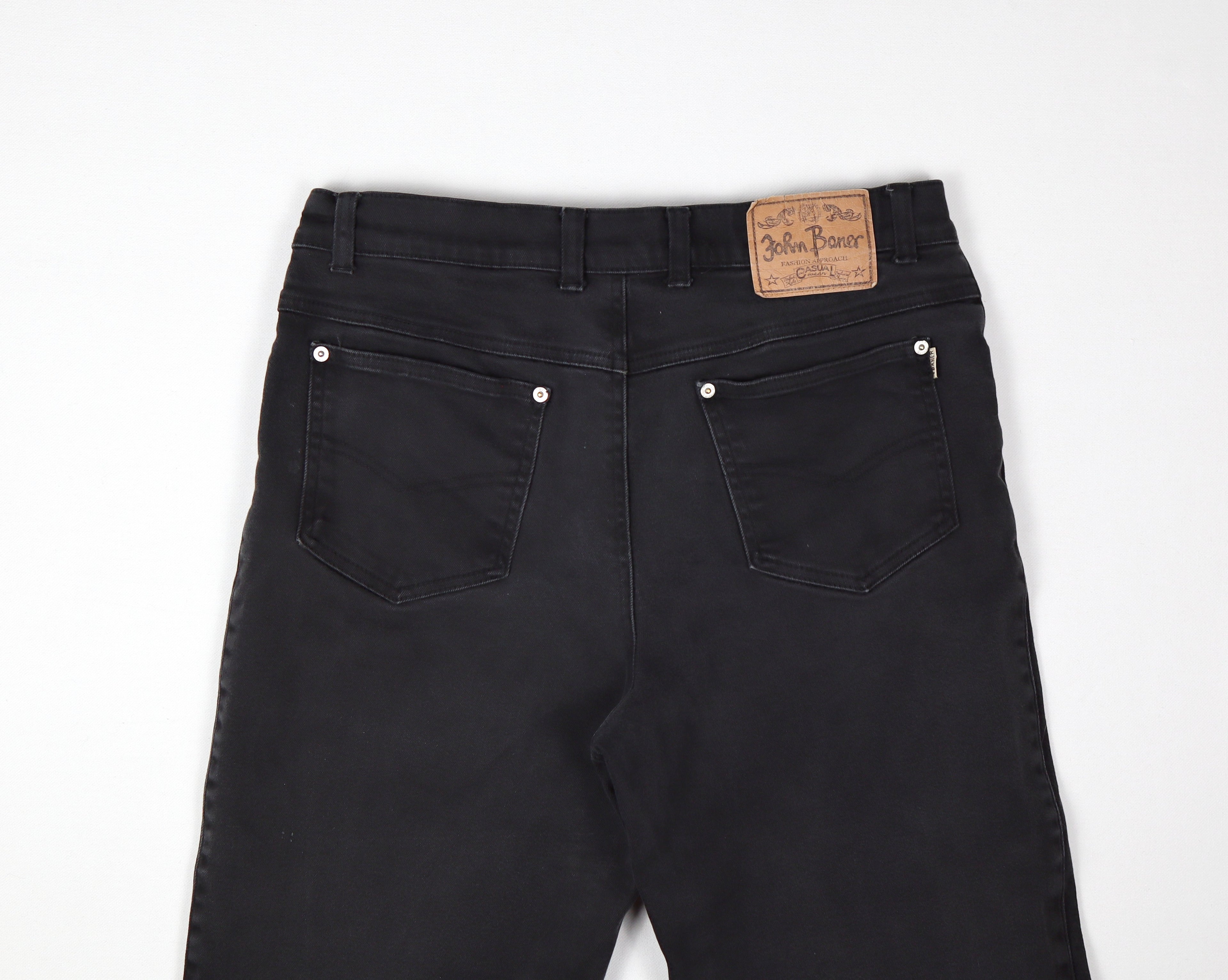 John Baner heren jeans zwart detail 5-pocket model en riemlussen