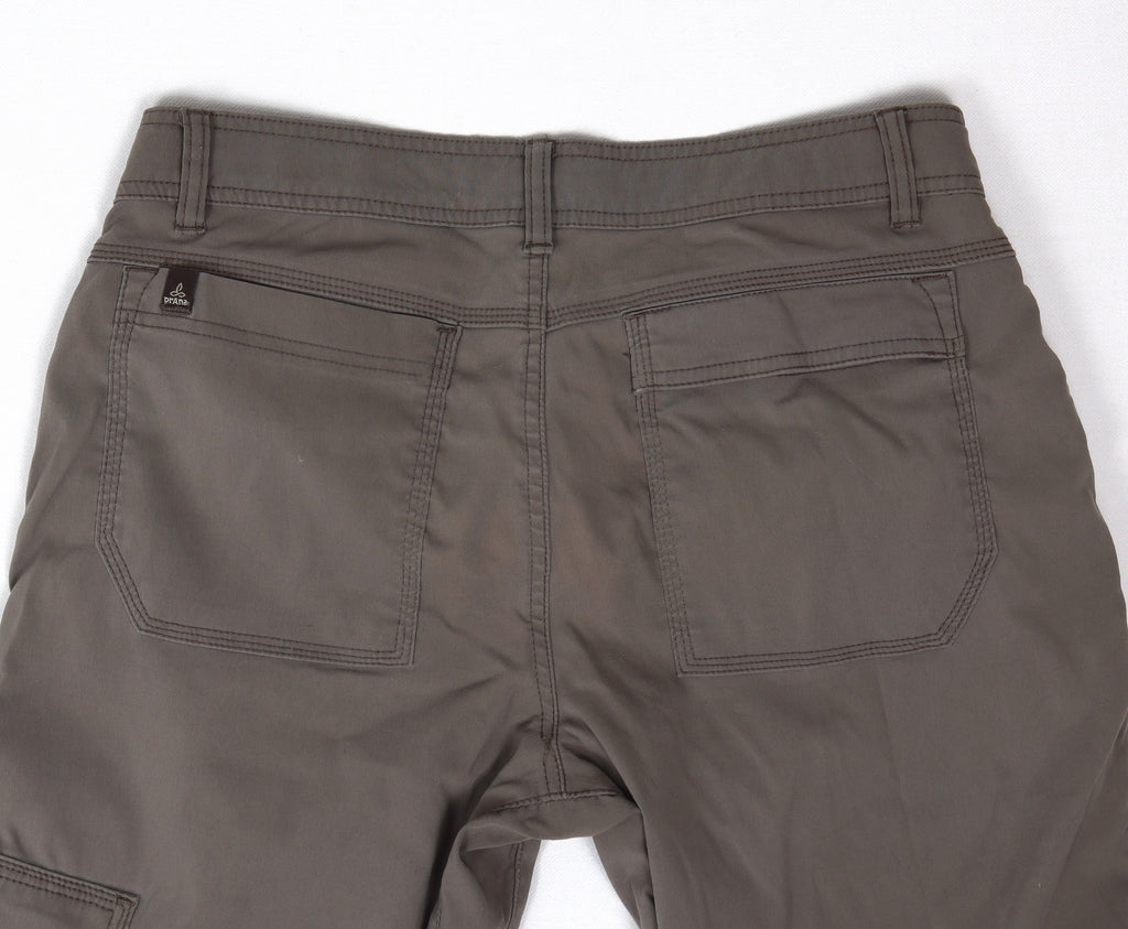 Achterzakken en PrAna logo van outdoorbroek